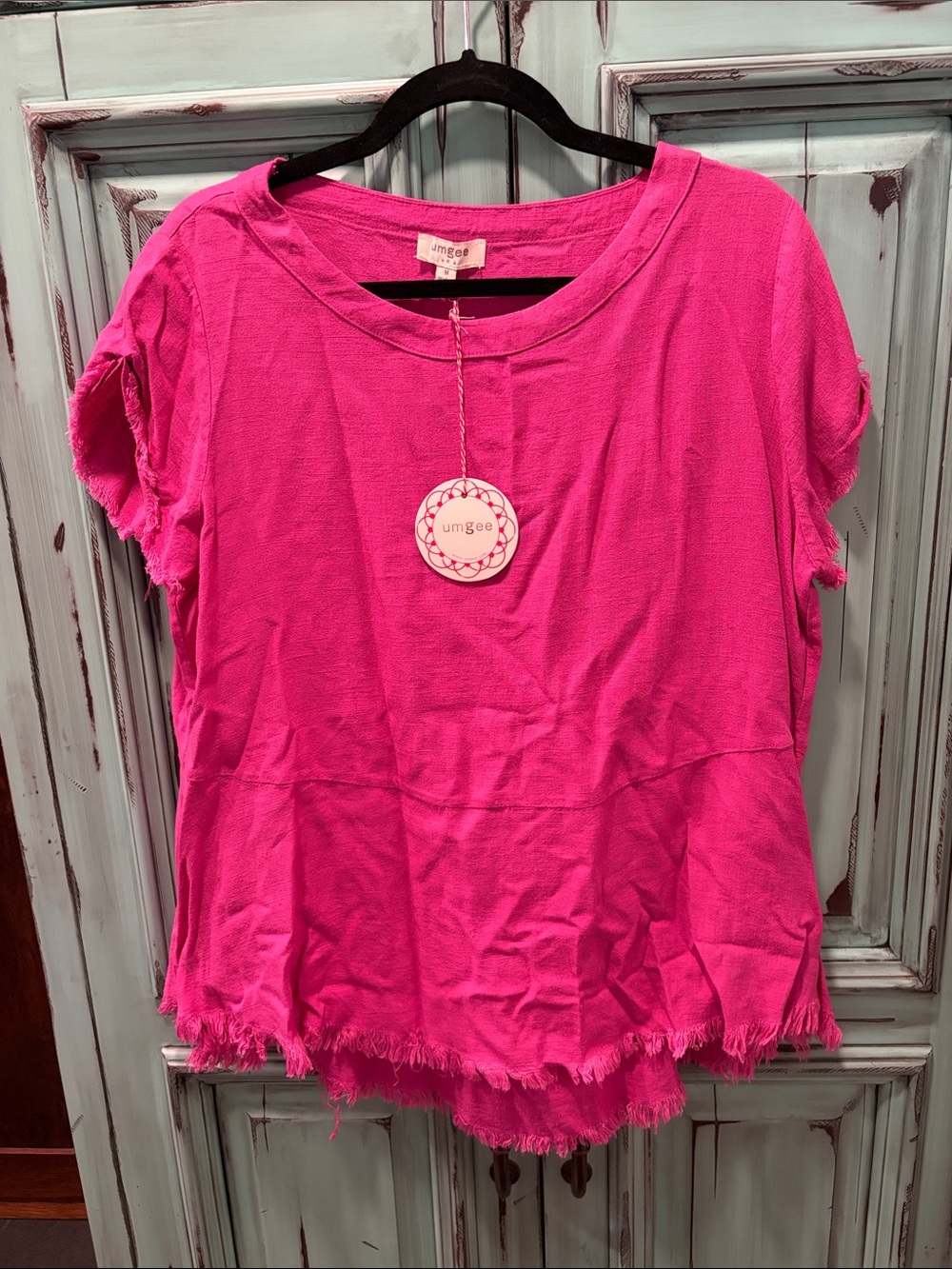 Umgee Vibrant Pink Frayed Short Sleeve Top